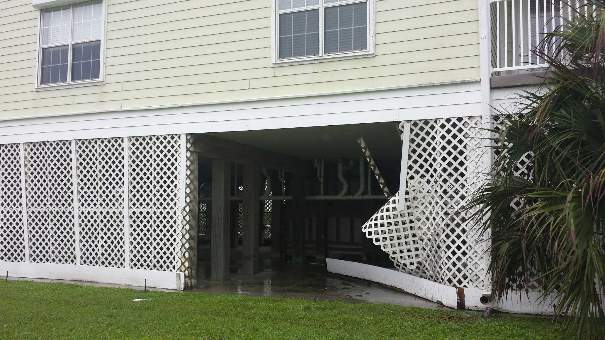 NWS confirms tornado caused damage in Galveston